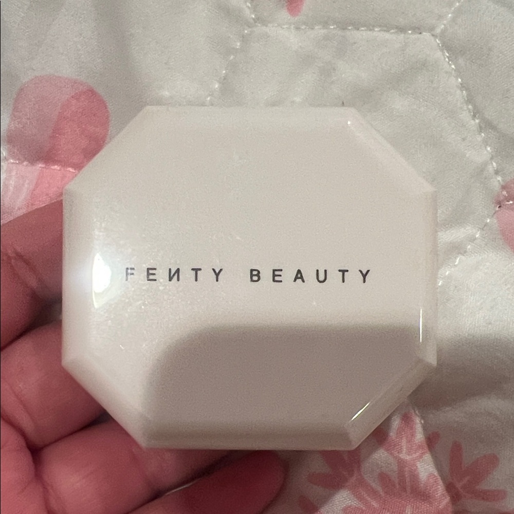 Fenty Beauty soft matte powder